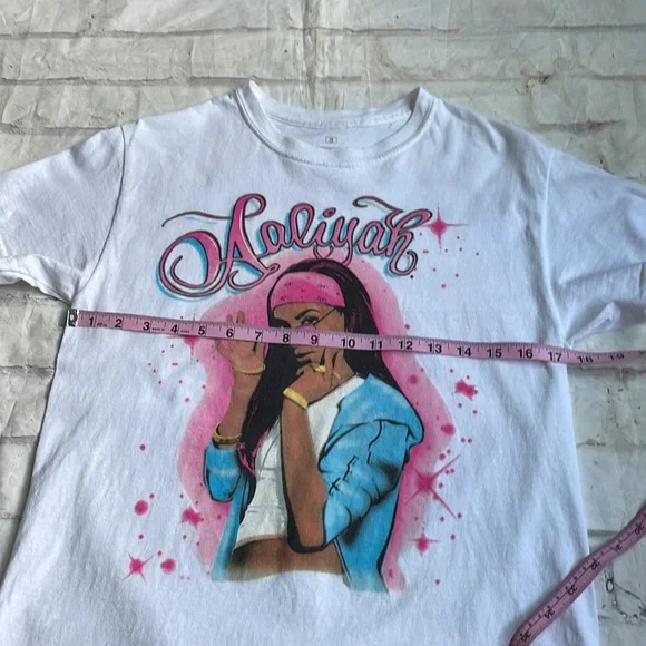 Aaliyah Airbrush Style Tee - Picture 6 of 6